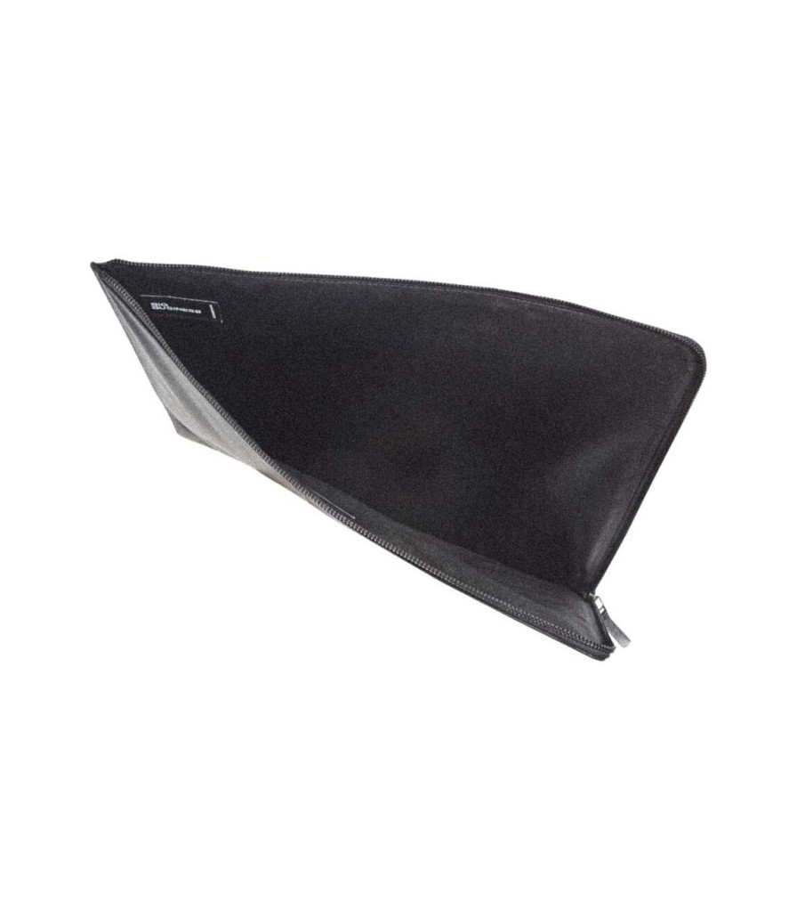 Maverick | Maverick All Black Lederen Laptopsleeve 15,6"